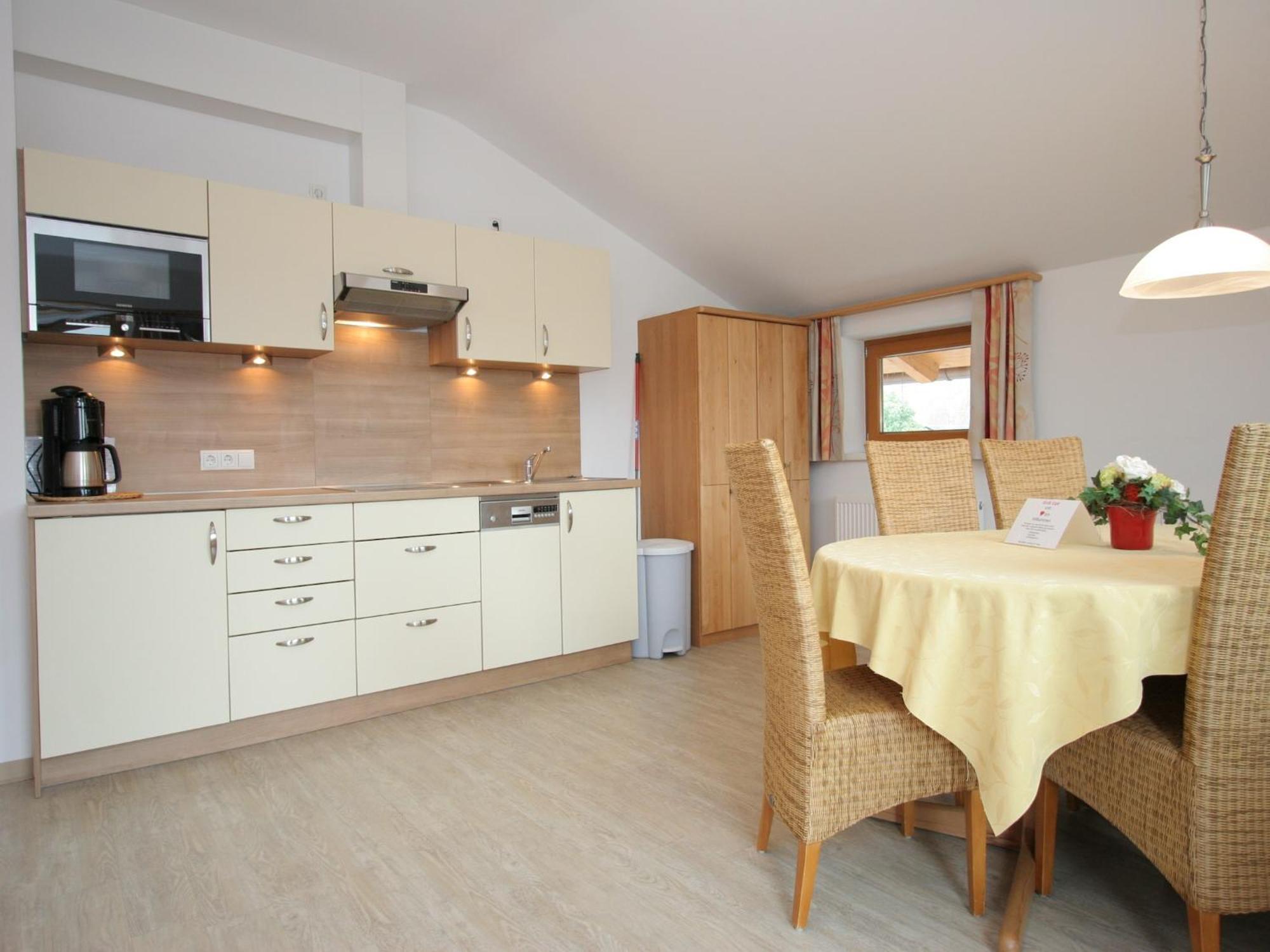 Spacious Apartment In Uderns Near Ski Area Exterior photo
