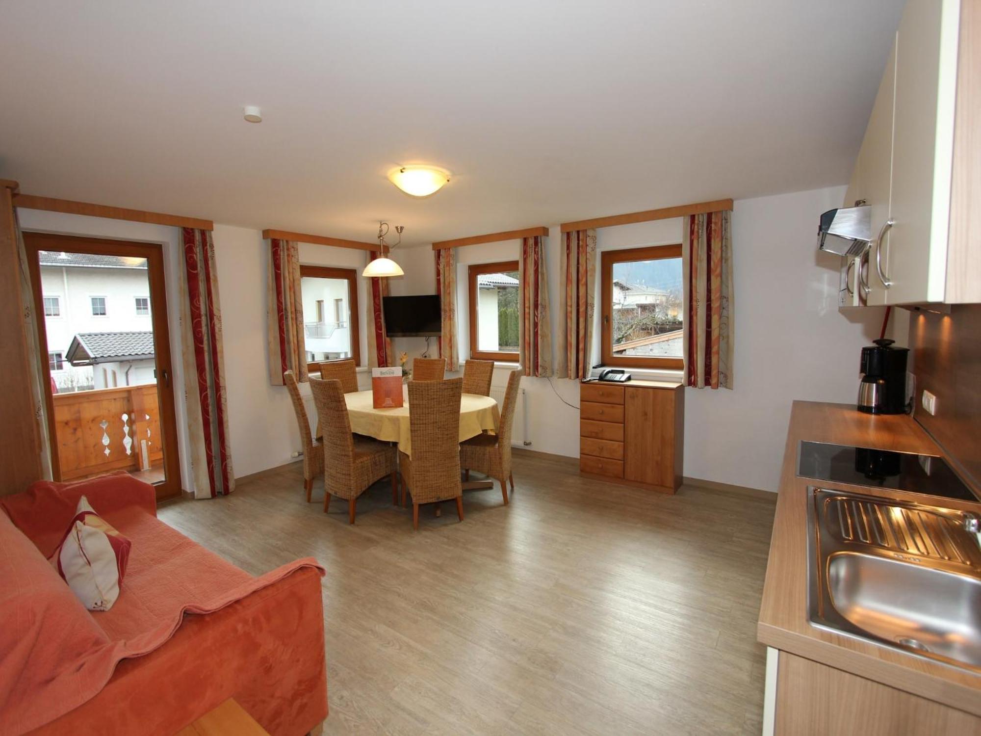 Spacious Apartment In Uderns Near Ski Area Exterior photo